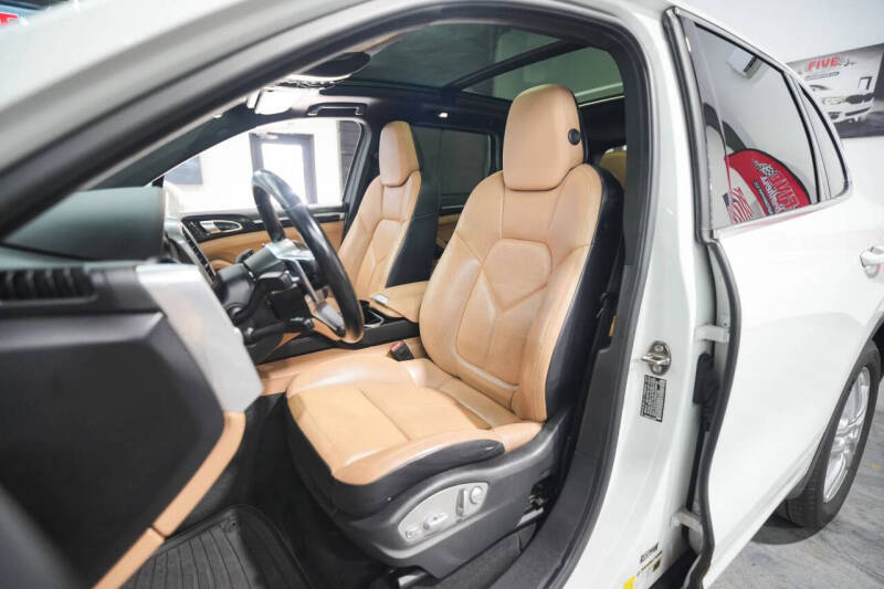 2016 Porsche Cayenne