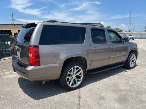 2011 Chevrolet Suburban LT