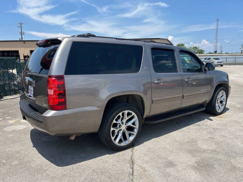 2011 Chevrolet Suburban LT