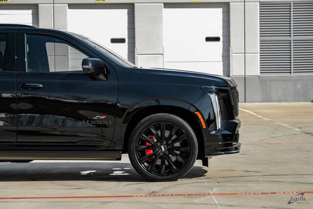 2025 Cadillac Escalade-V