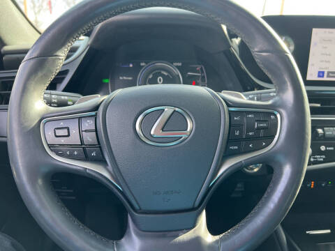 2024 Lexus ES 300h