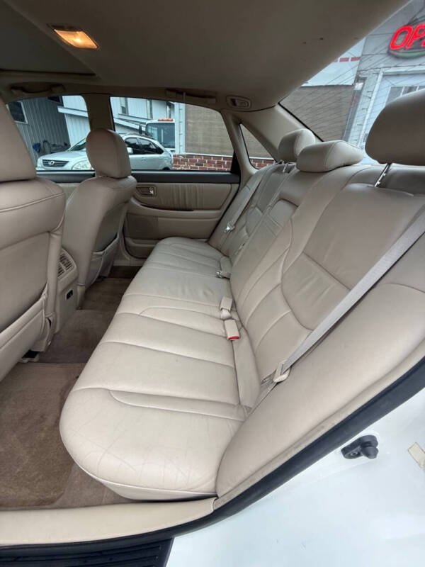 2003 Toyota Avalon XL