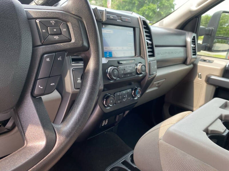 2019 Ford F-250 Super Duty XLT photo 12