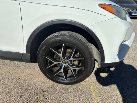 2017 Toyota RAV4 SE