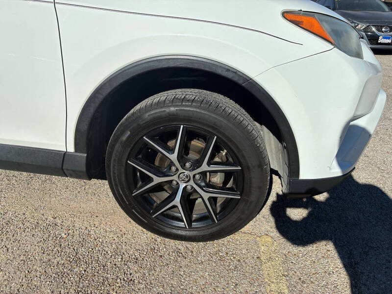 2017 Toyota RAV4 SE