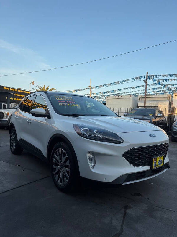 2020 Ford Escape Titanium