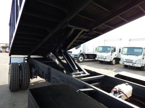 2015 Freightliner M2 106