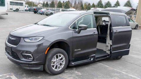 2021 Chrysler Pacifica Touring L