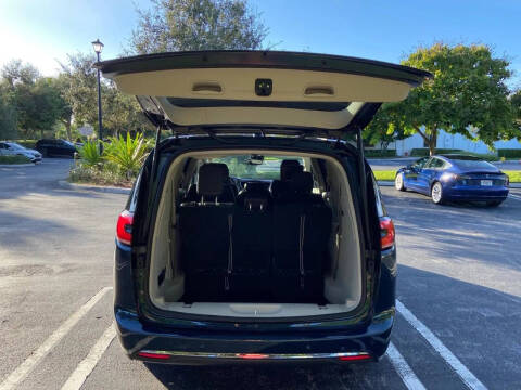 2022 Chrysler Pacifica Touring L