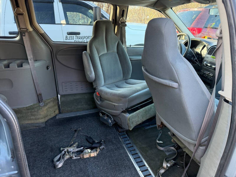 2005 Dodge Grand Caravan SE