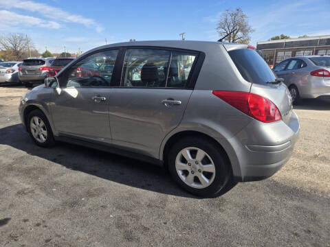 2009 Nissan Versa 1.8 SL