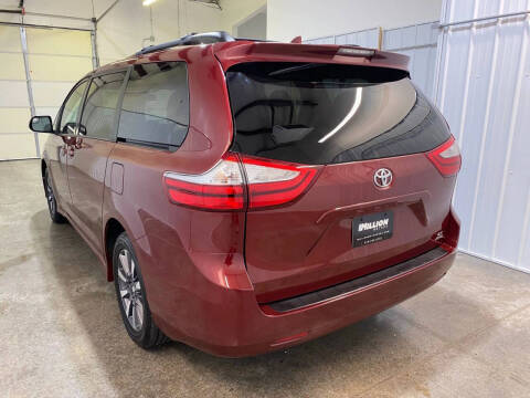 2019 Toyota Sienna LE 7-Passenger