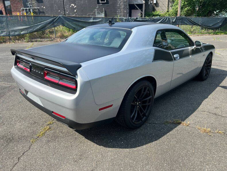 2022 Dodge Challenger
