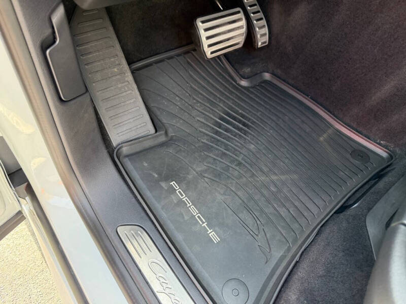 2017 Porsche Cayenne Turbo