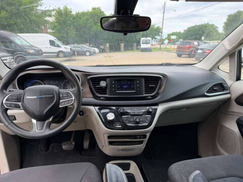 2017 Chrysler Pacifica LX