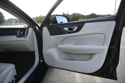 2019 Volvo S60 T5 Momentum