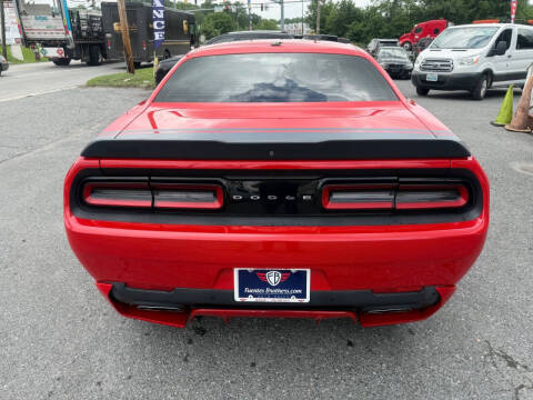 2016 Dodge Challenger 392 HEMI Scat Pack Shaker