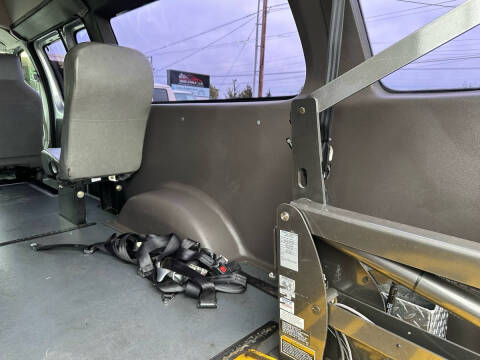 2012 Ford E-Series E-350 SD