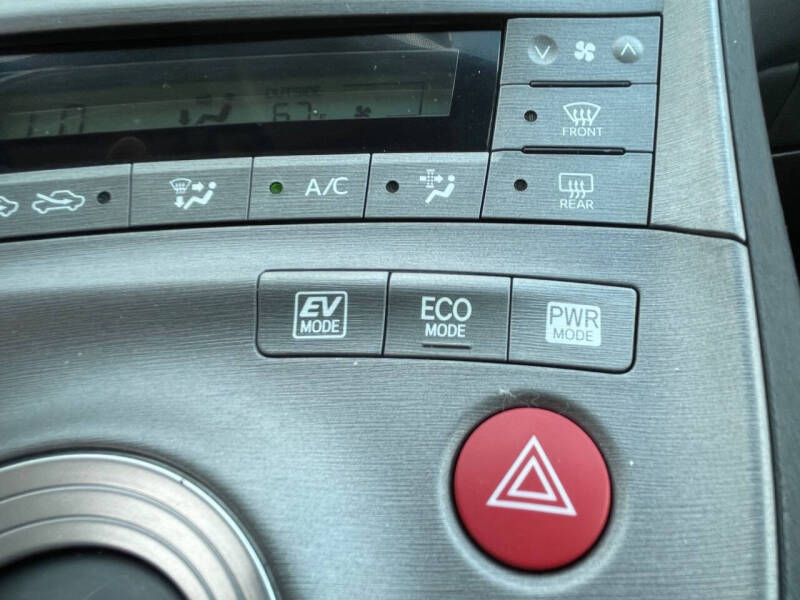 2014 Toyota Prius Three