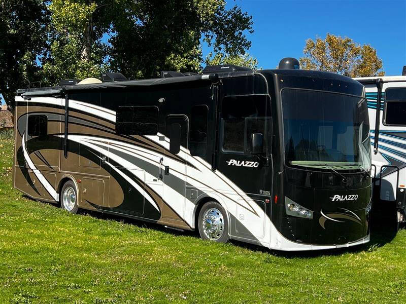 2017 Freightliner XCS Chassis