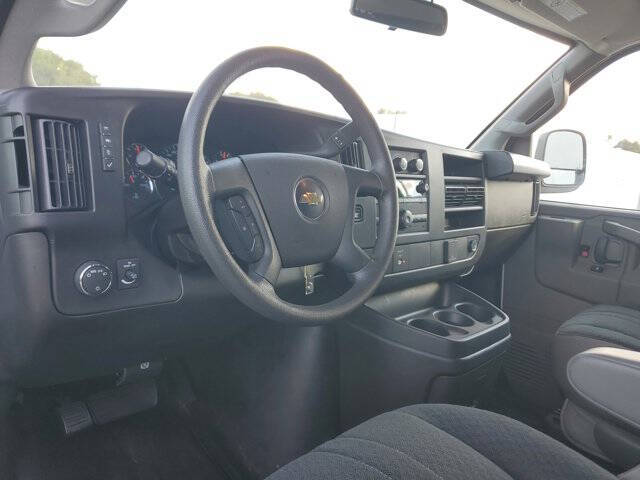 2024 Chevrolet Express 2500