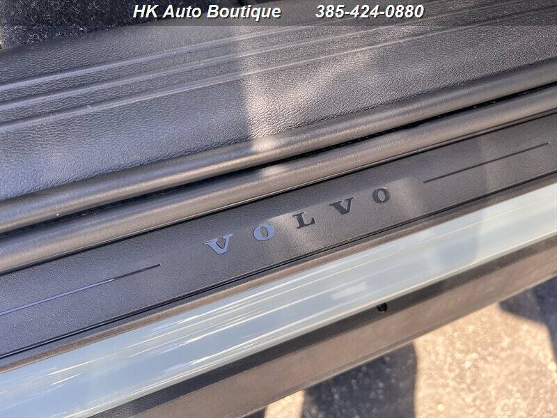 2019 Volvo XC40 T5 Momentum