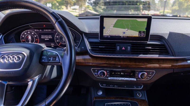 2018 Audi Q5 2.0T quattro Premium Plus