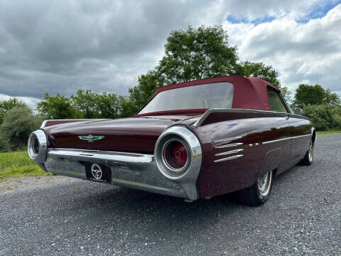 1961 Ford Thunderbird