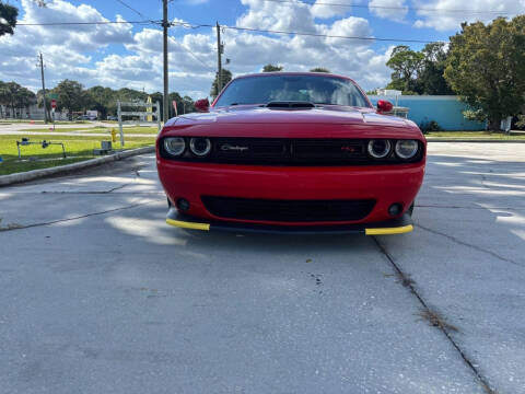 2016 Dodge Challenger R/T Shaker