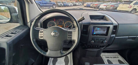 2010 Nissan Titan SE