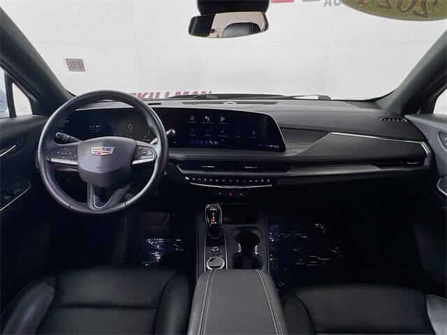 2024 Cadillac XT4 Premium Luxury