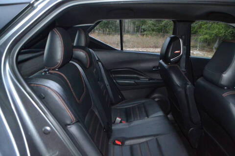 2020 Nissan Kicks SR