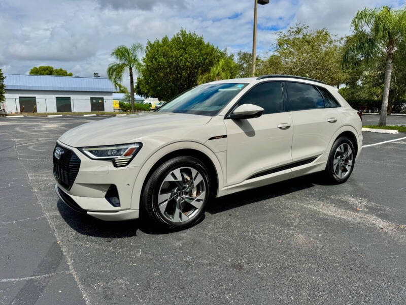 2021 Audi e-tron quattro Premium