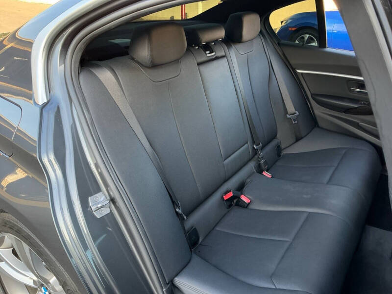 2018 BMW 3 Series 330i