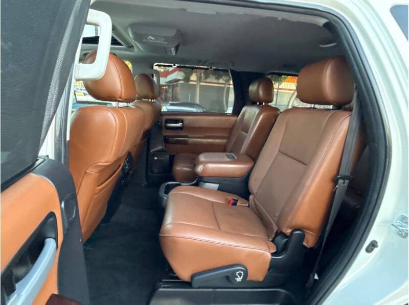 2016 Toyota Sequoia Platinum