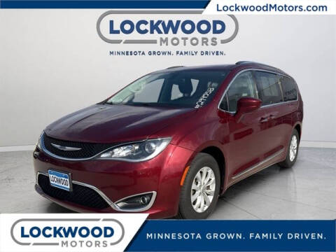 2018 Chrysler Pacifica Touring L Plus Photo