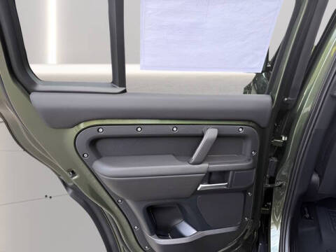 2026 Land Rover Defender 110 P300 S