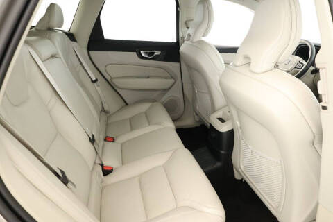 2025 Volvo XC60 T8 Ultra Dark Theme