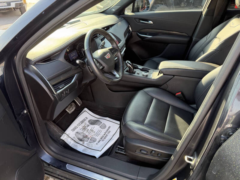 2022 Cadillac XT4 Sport