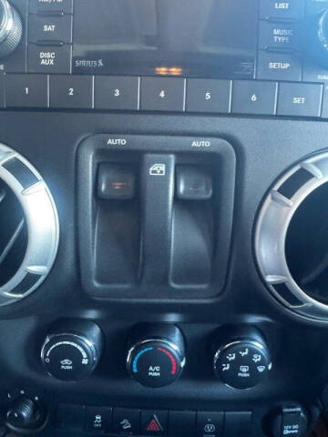 2013 Jeep Wrangler Sahara