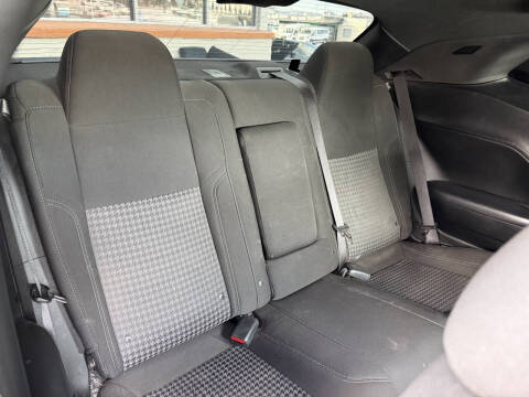 2022 Dodge Challenger SXT