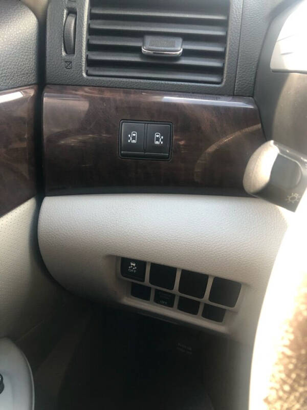 2017 Nissan Quest SV