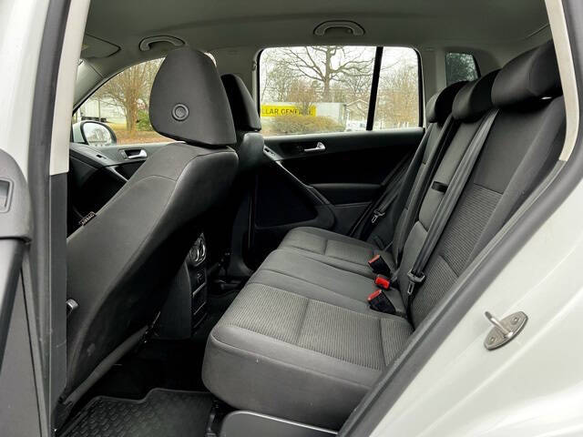 VolkswagenTiguan Limited16