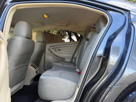 2017 Ford Taurus SEL