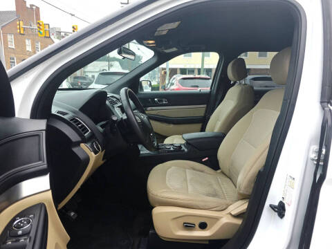 2017 Ford Explorer