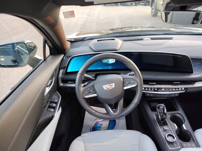 2025 Cadillac XT4 Sport