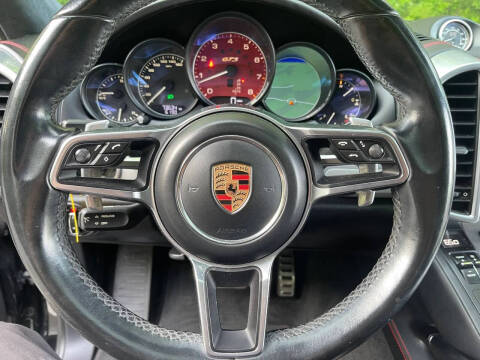 2017 Porsche Cayenne GTS