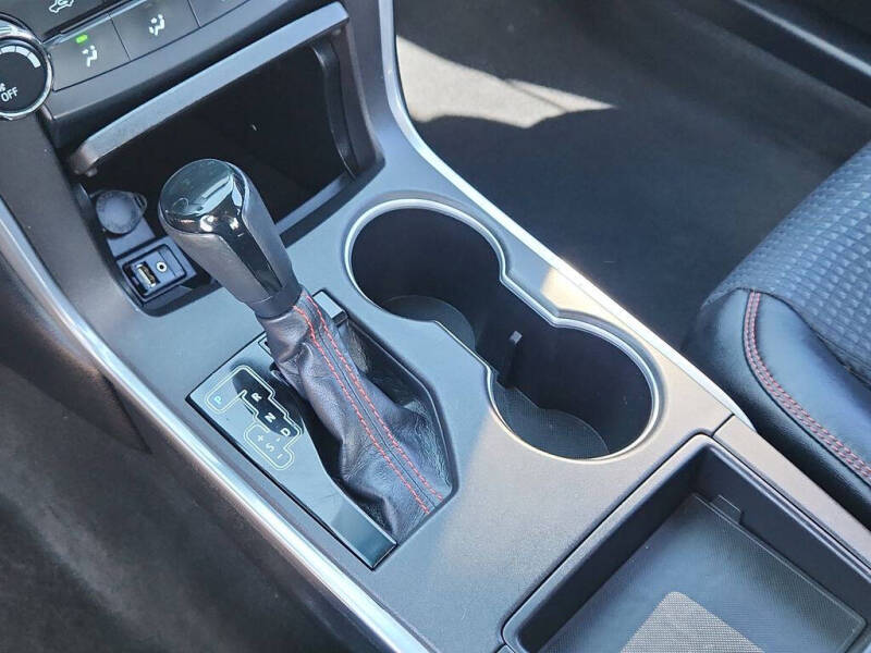 2015 Toyota Camry SE