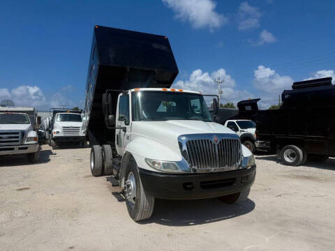 2004 International DuraStar 4300