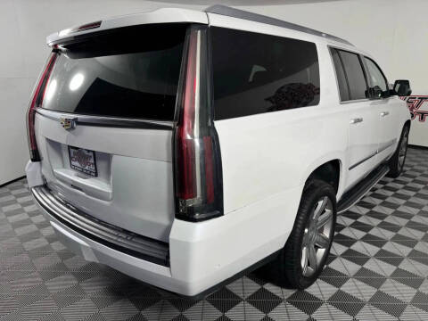 2019 Cadillac Escalade ESV Luxury